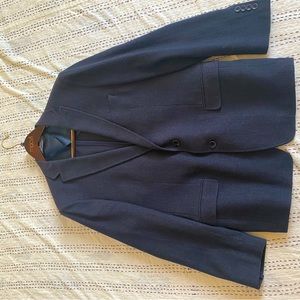 DKNY Navy Blue wool blend sport coat. 42 R.